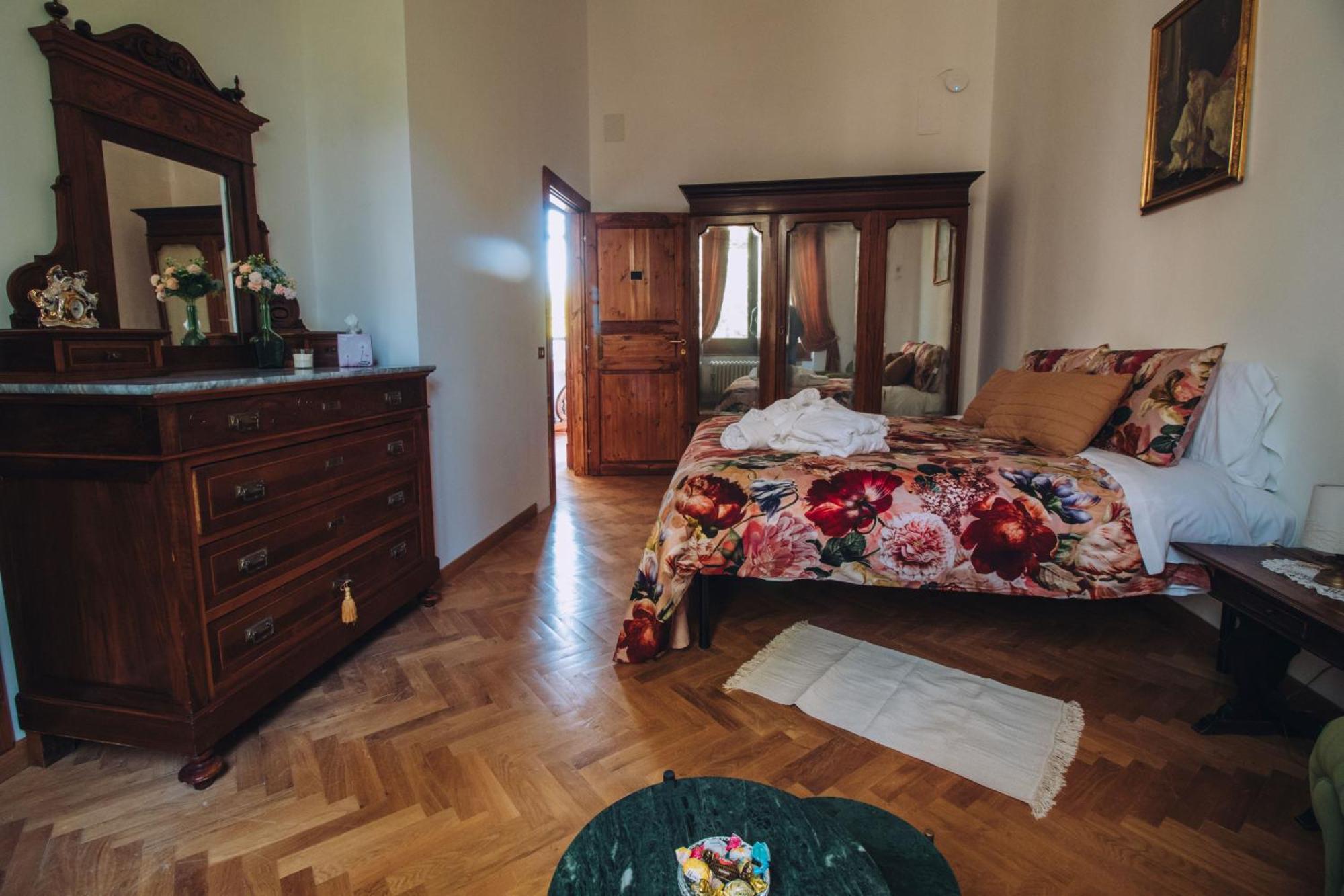 The Baron'S Estate Hotel Torre de' Passeri Екстериор снимка