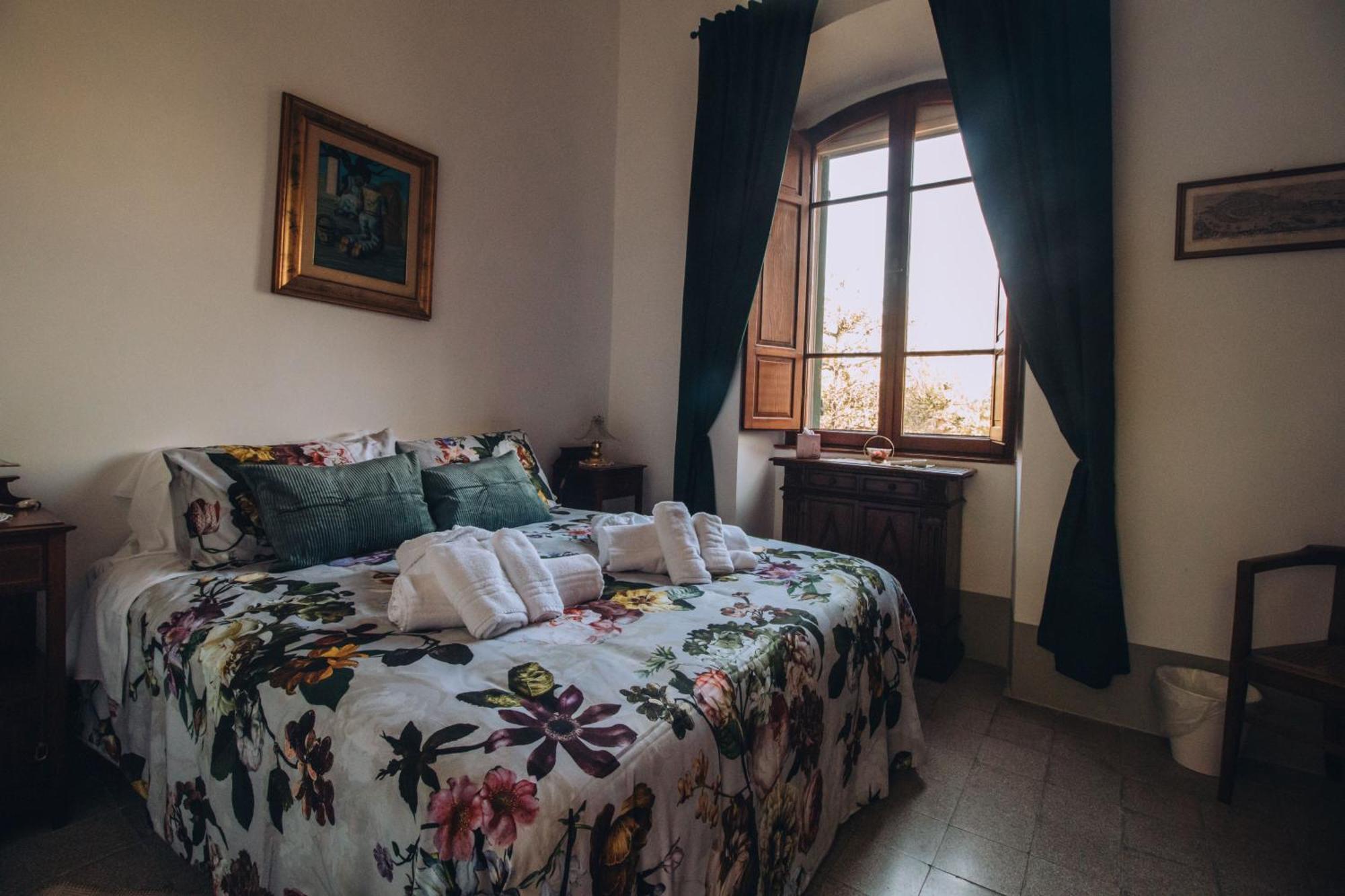 The Baron'S Estate Hotel Torre de' Passeri Екстериор снимка
