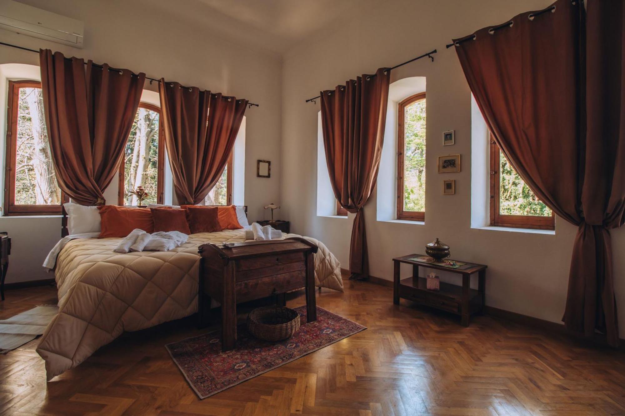 The Baron'S Estate Hotel Torre de' Passeri Екстериор снимка